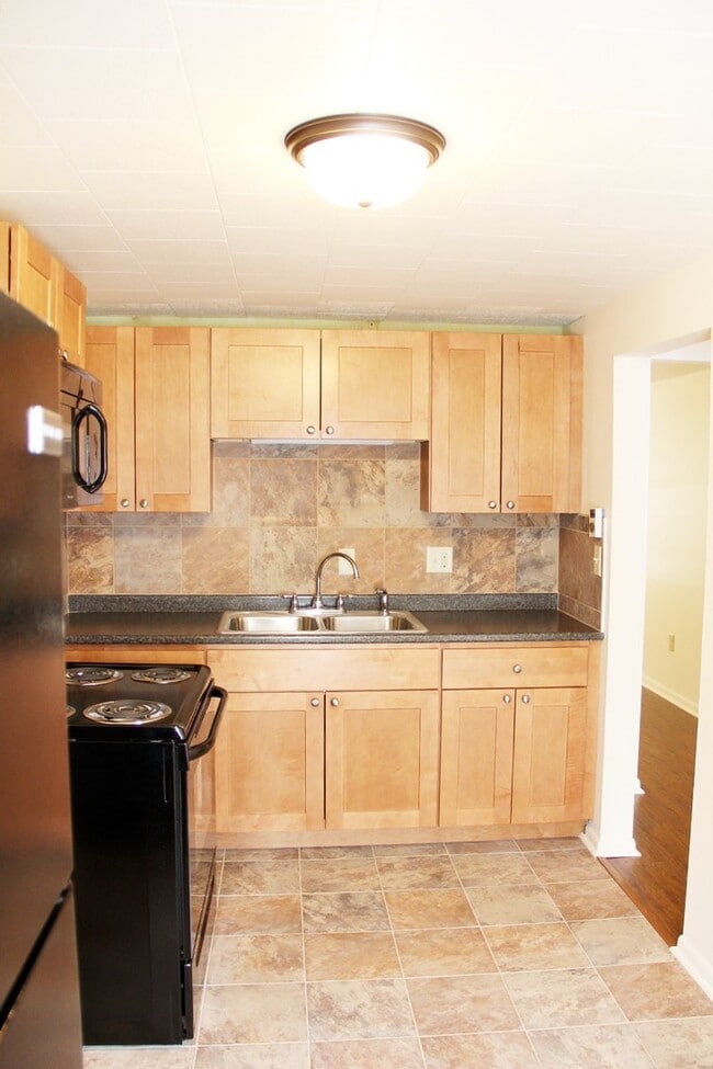 Photo - 365 St Paul St Unit APT 6