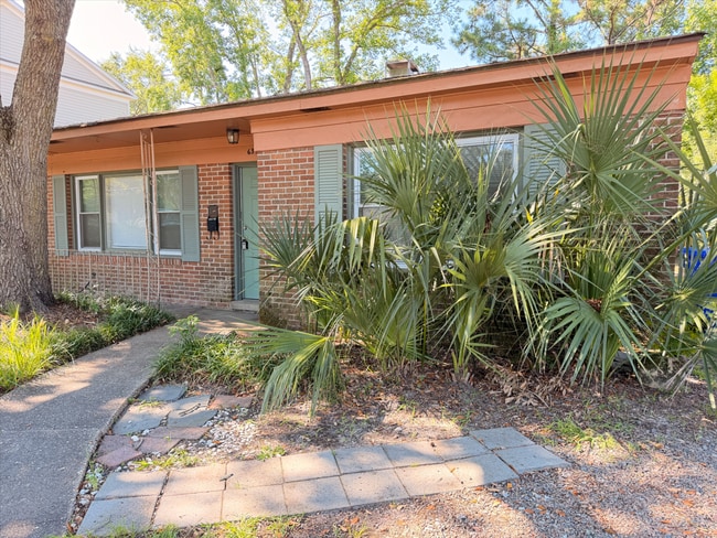Photo - Move-In Ready South Windermere Duplex – Updated Interior & Prime Location!
