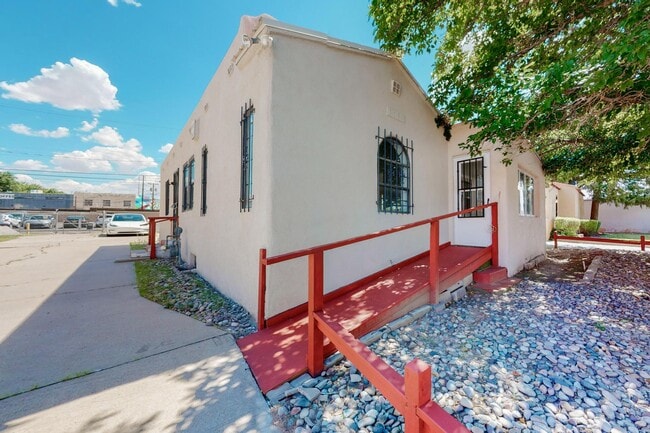 Photo - 3106 Monte Vista Blvd NE