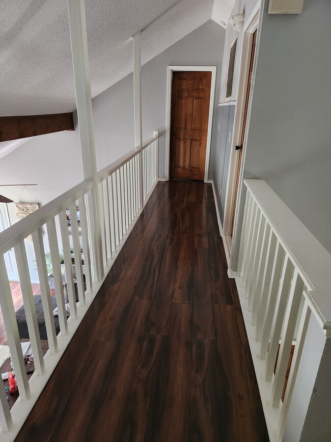 Photo - 1310 Knob Hill
