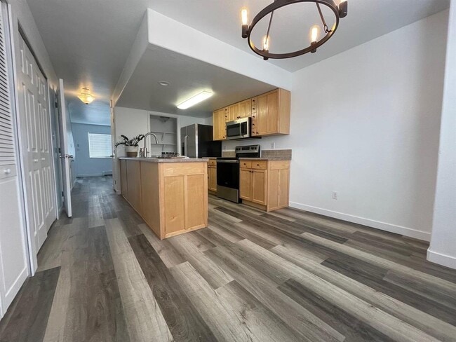 Photo - 254 Beacon Ct