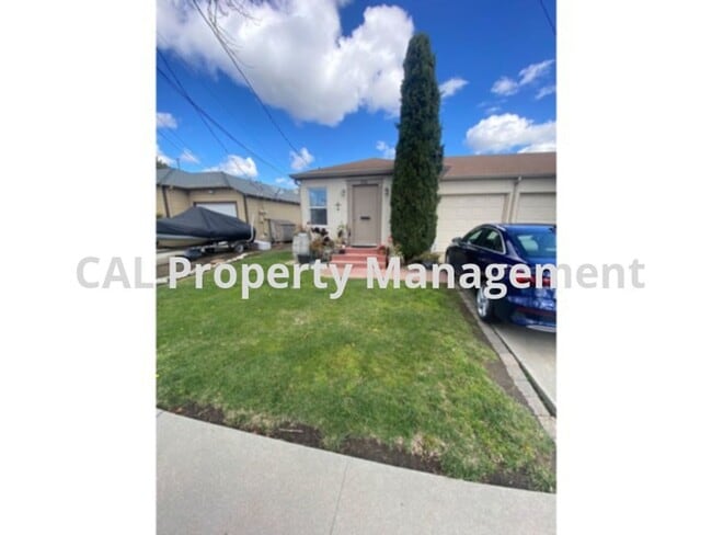 Building Photo - COSC-Wilson Duplex Unit 656 Wilson St. Rental