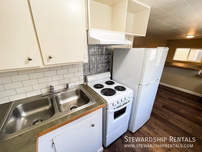 Photo - 1790 1/2 Mill St-