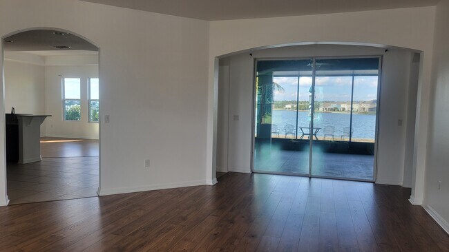 Photo - 563 Blue Cypress Dr