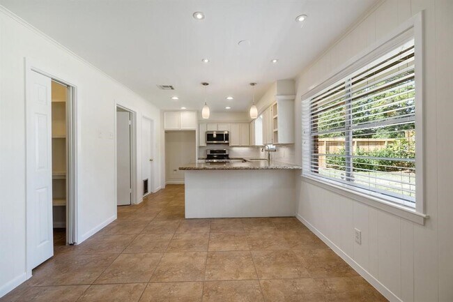 Photo - 10214 Londonderry Dr