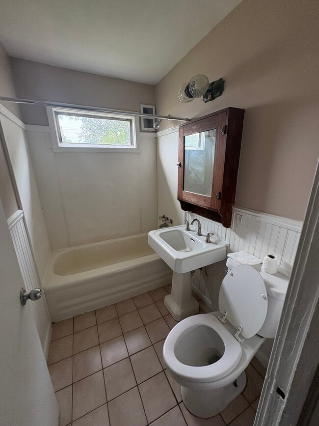 Photo - 3453 165th St