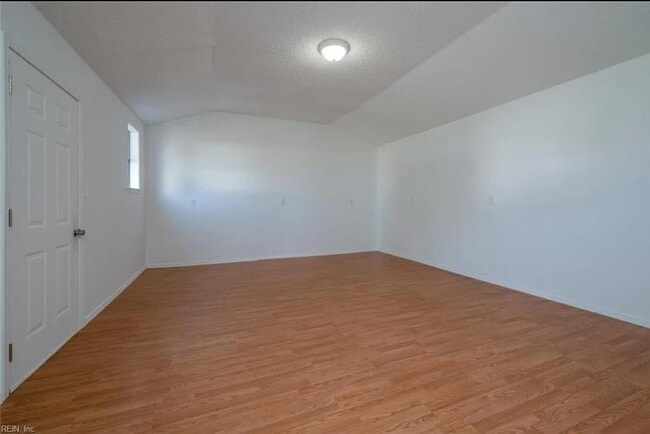 Photo - 4865 Hampshire Ave