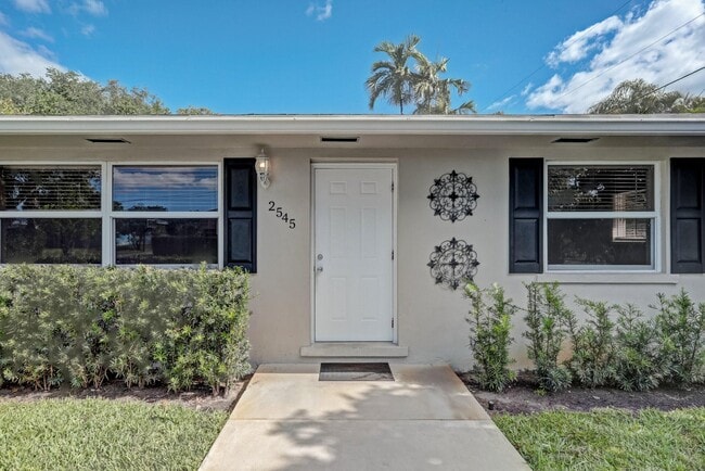 Photo - 2545 Venice Dr