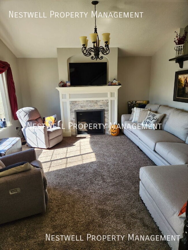 Photo - 1715 E Cherokee Dr