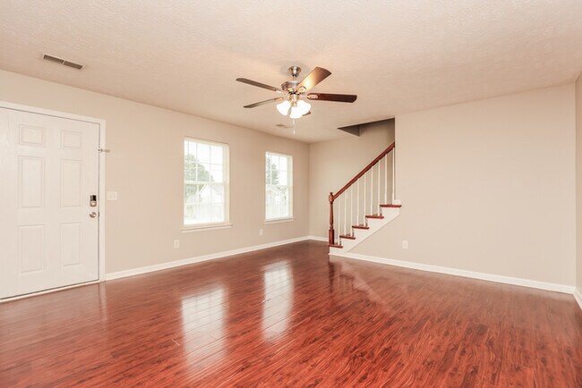 Photo - 534 Wildwood Dr
