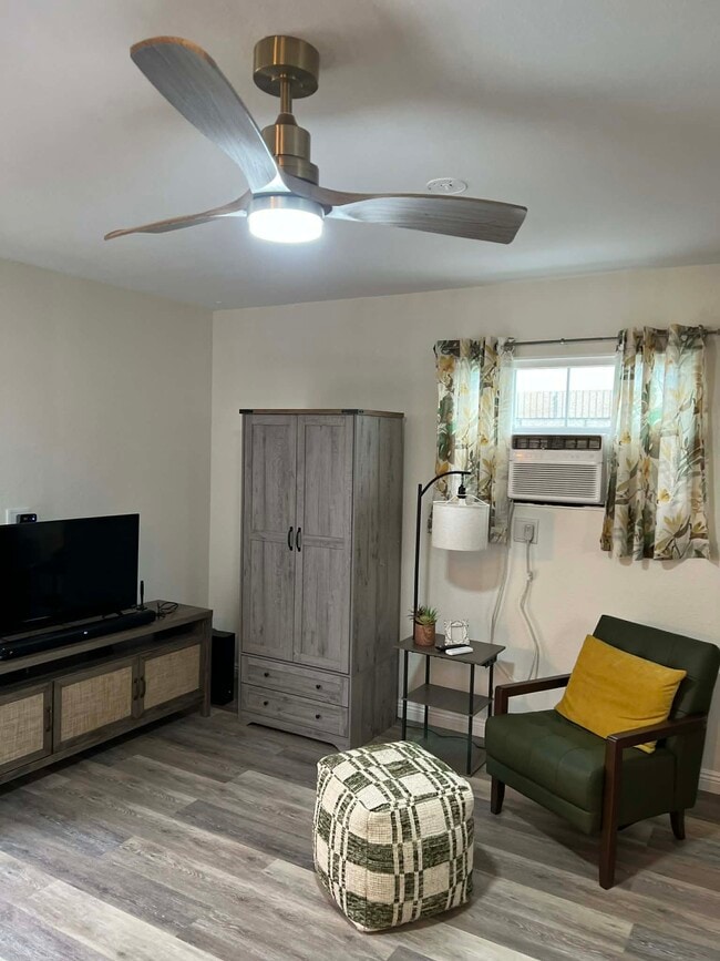 Photo - 119 N Jewell Pl Unit Studio