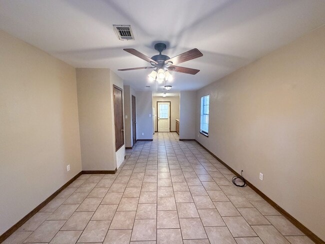 Photo - Well maintained 2 bedroom 1 bath duplex ~ lawn care, pest control & trash included!