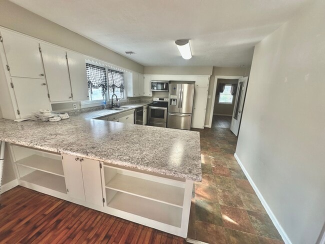 Photo - 3 bed 1.5 bath in Benton