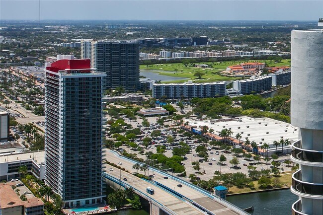 Photo - 1830 S Ocean Dr Unidad 4812