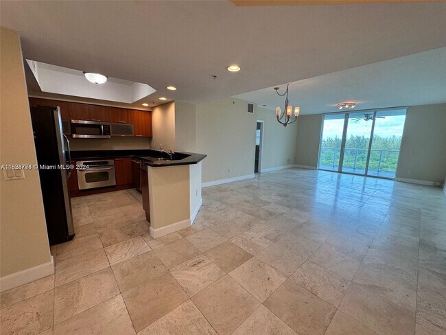 Photo - 15051 Royal Oaks Ln