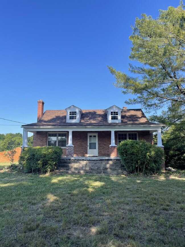 Photo - 1358 S Coolwell Rd House