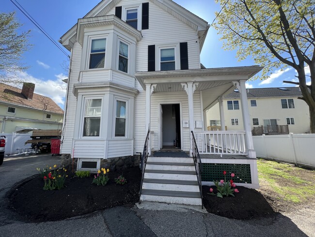 Frente de la casa - 28 Adams St Unidad 1