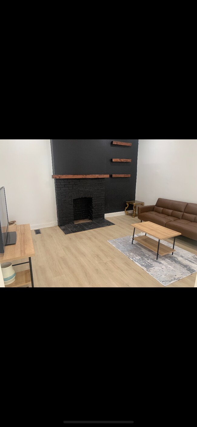 Photo - 1826 Commerce Ave