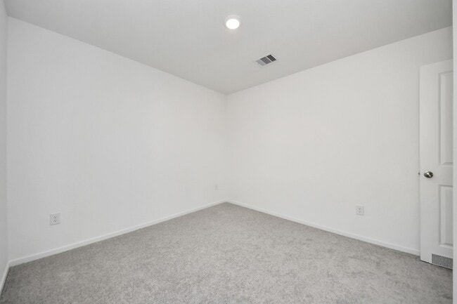 Photo - 6510 Linden Leaf Dr