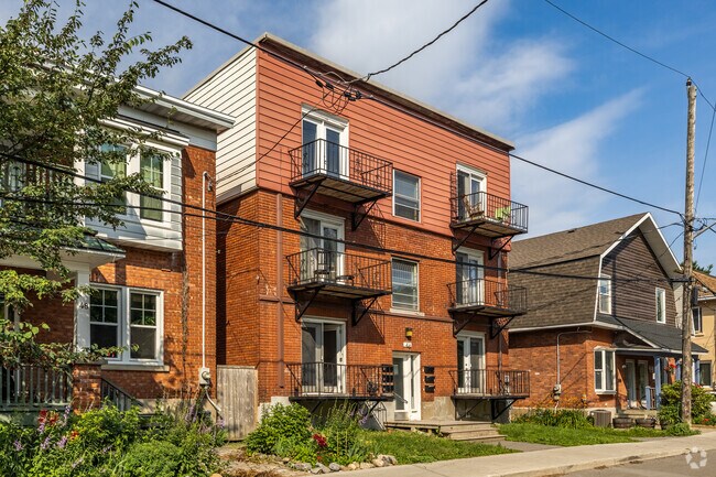 Photo - Carlyle Apartments