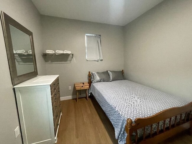 4522 E Washington St Unit 2ND FLOOR
