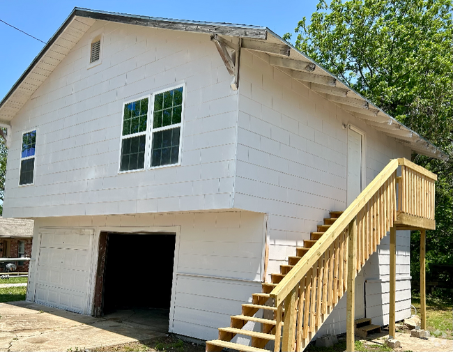 Building Photo - 714 S Stockton Ave Rental