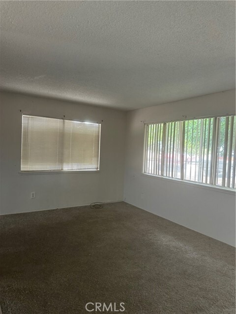 Photo - 17017 Olive St