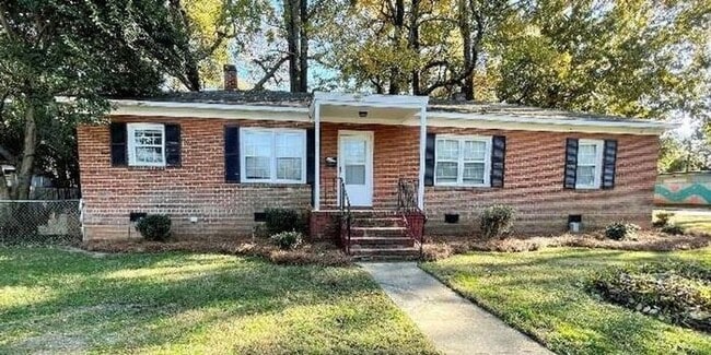 Building Photo - Charming 2BD/1BA Brick Duplex in NoDa!