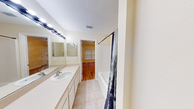 Photo - 3541 Twisted Tree Ln