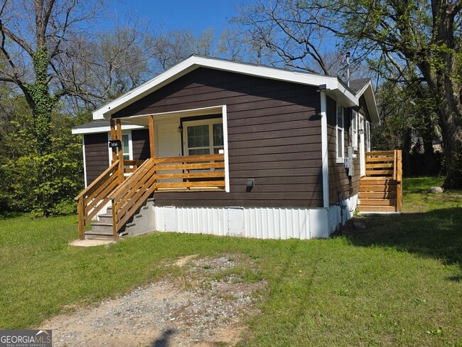 Photo - 1030 Dennis St