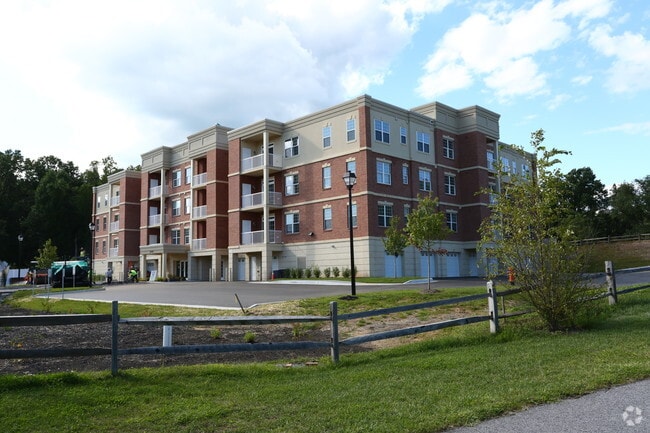 Photo - Vantage at Turf Valley