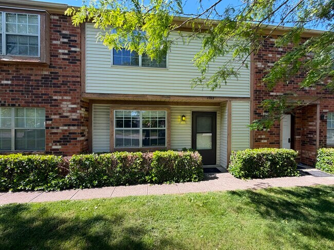 Photo - 1762 Queensbridge Dr