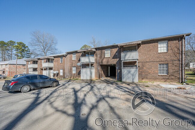Photo - 425 Oakwood Ave Unit Apt 420