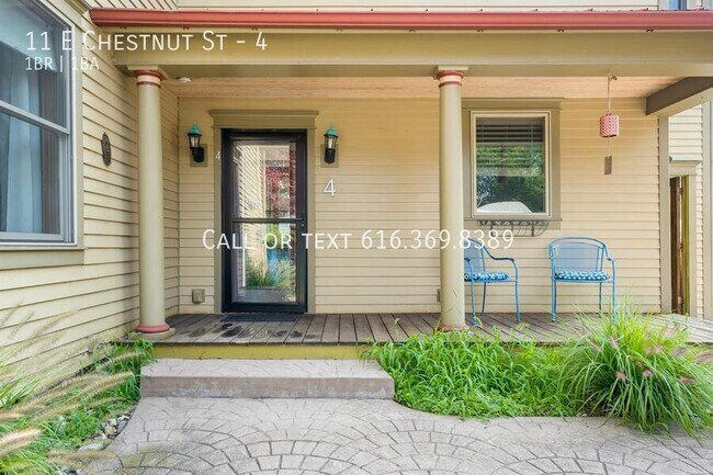 Photo - 11 E Chestnut St