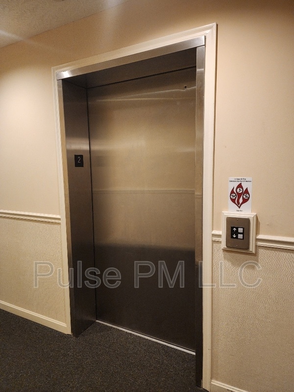 Photo - 985 Mistflower Ln