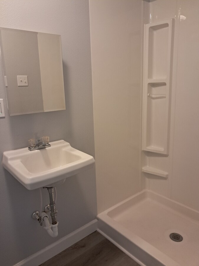 Photo - Colonial Unit 9A