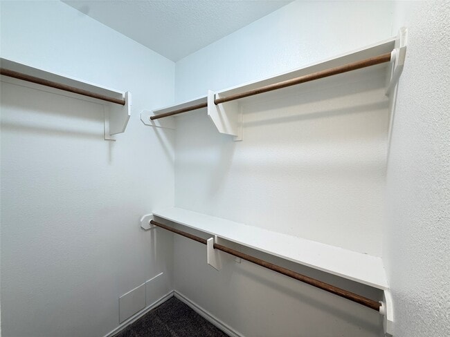 Building Photo - 3828 Black Hawk Ln