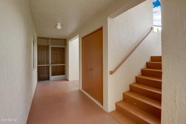 Photo - 3 br, 3 bath House - 12641 Westhampton Cir...