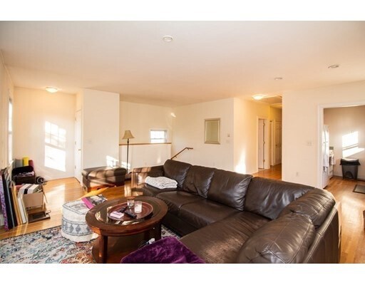 Photo - 19 Roberts St Unit 3