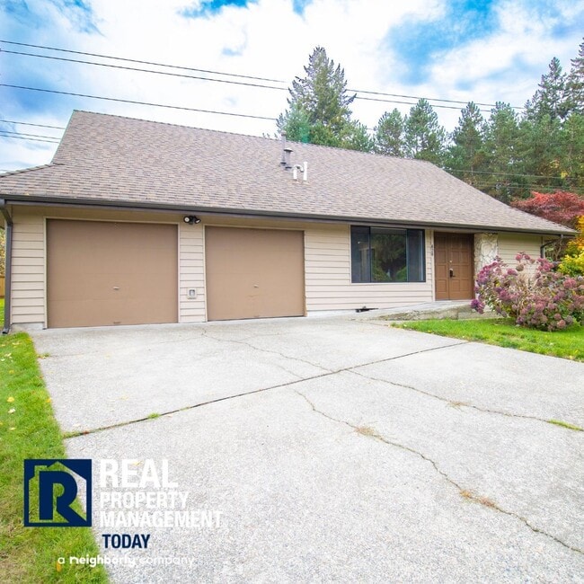 Photo - Remodeled 4 Bedroom Near JBLM!