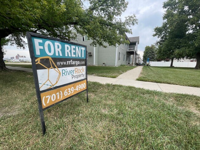 Photo - Spacious 3 bedroom, 1 bath Located in West Fargo.