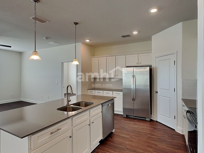 Photo - 1289 Sky Lks Dr