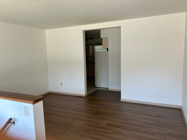 Living Room - 1505 Brown Ave Unit 1505