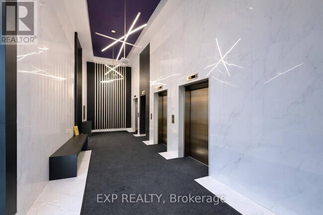 Photo - 180 George St Unité 1410