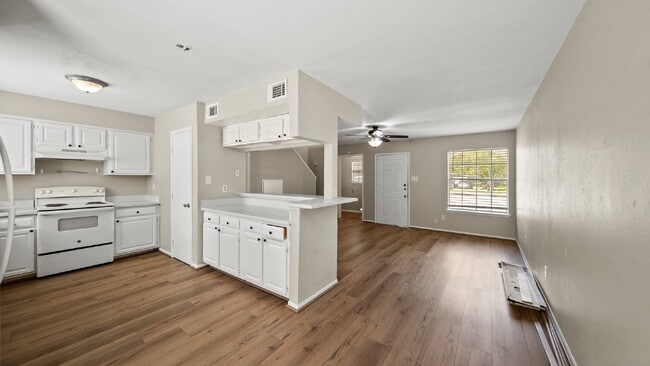 Photo - 2533 S Washington Ave