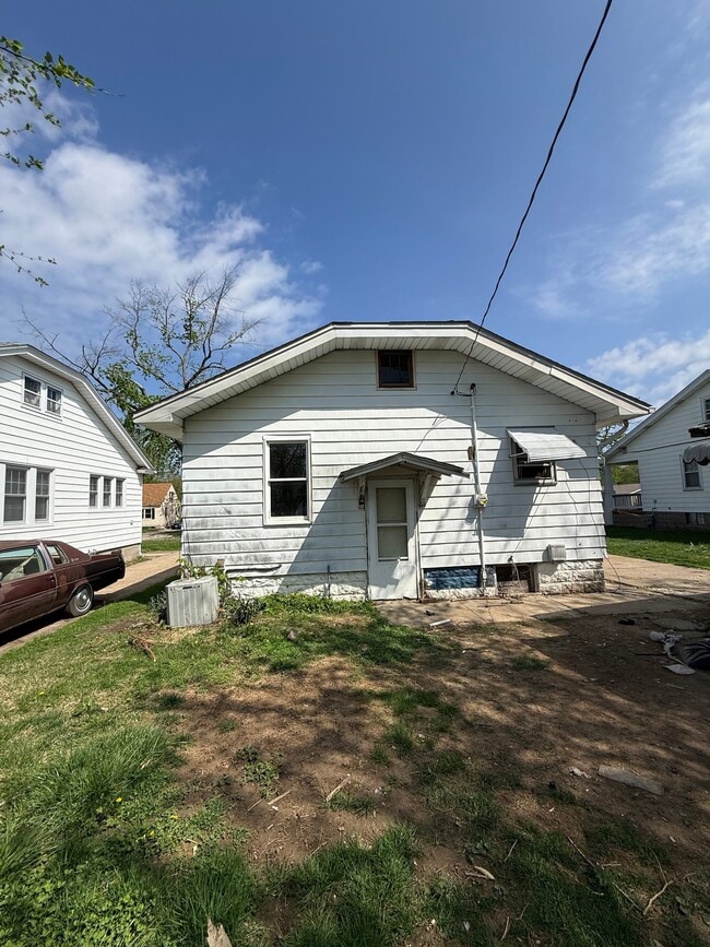 Photo - 1455 E Whitmer St