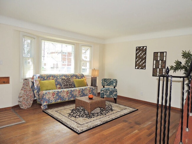 245 E 262nd St