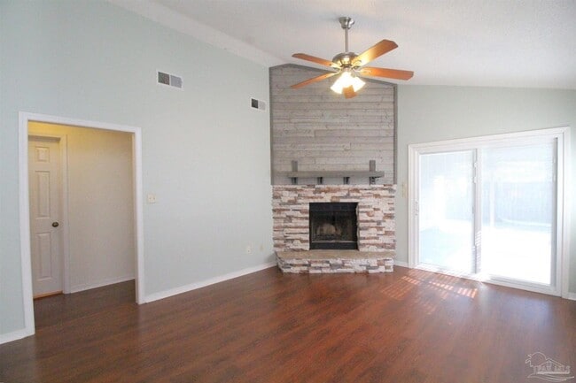 Photo - 8154 Treetop Ln