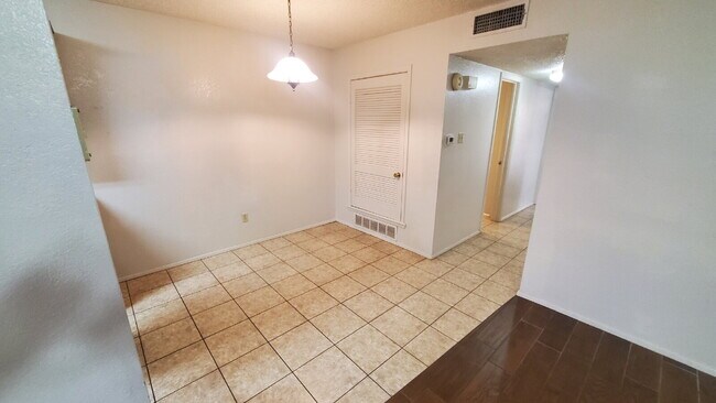 West Lubbock Corridor/ Trending Popular Lu... - West Lubbock Corridor/ Trending Popular Lu... Apartment