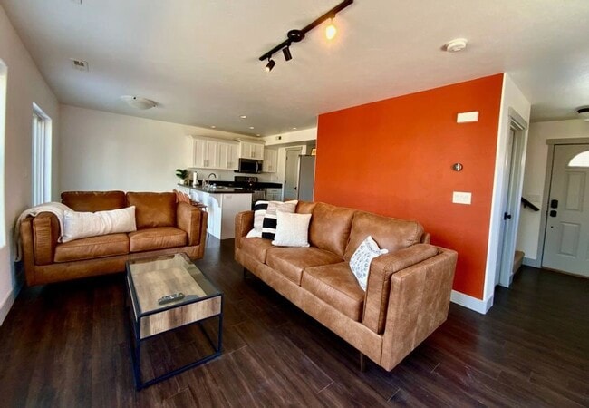 Photo - 792 W 400 N